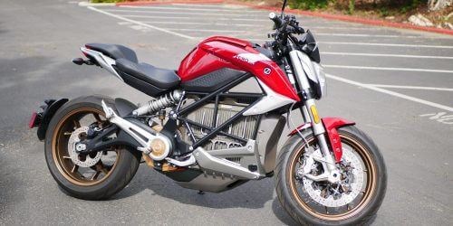 nouvelles motos électriques américaines impressionnantes comme la Zero SR f